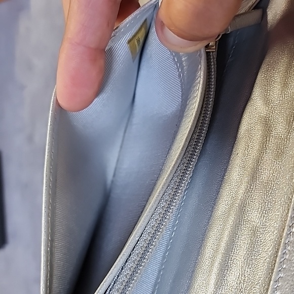 Authentic Chanel wallet - Picture 12 of 17